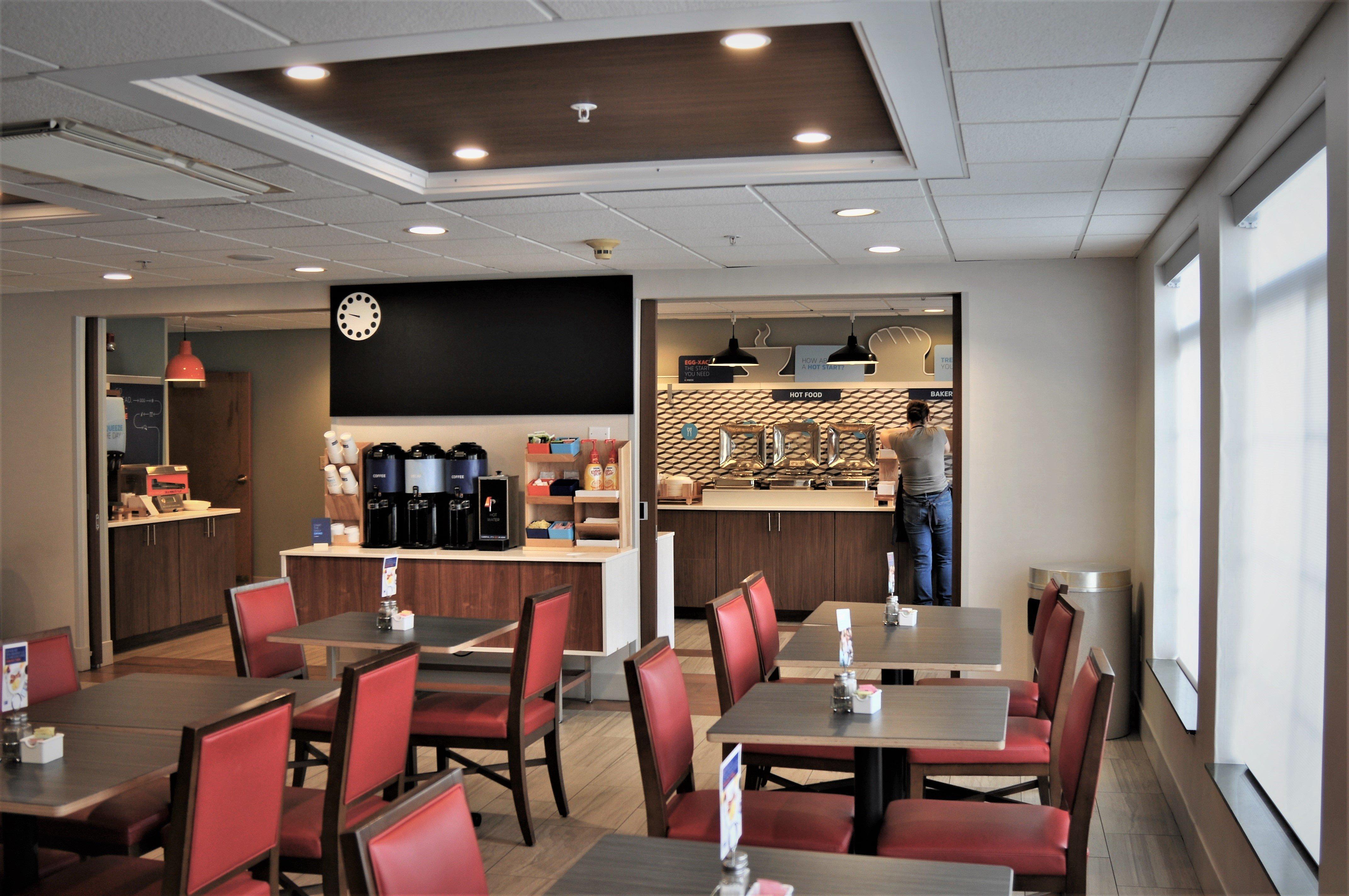 Holiday Inn Express Hotel & Suites Boston - Marlboro By Ihg Hudson Exterior photo