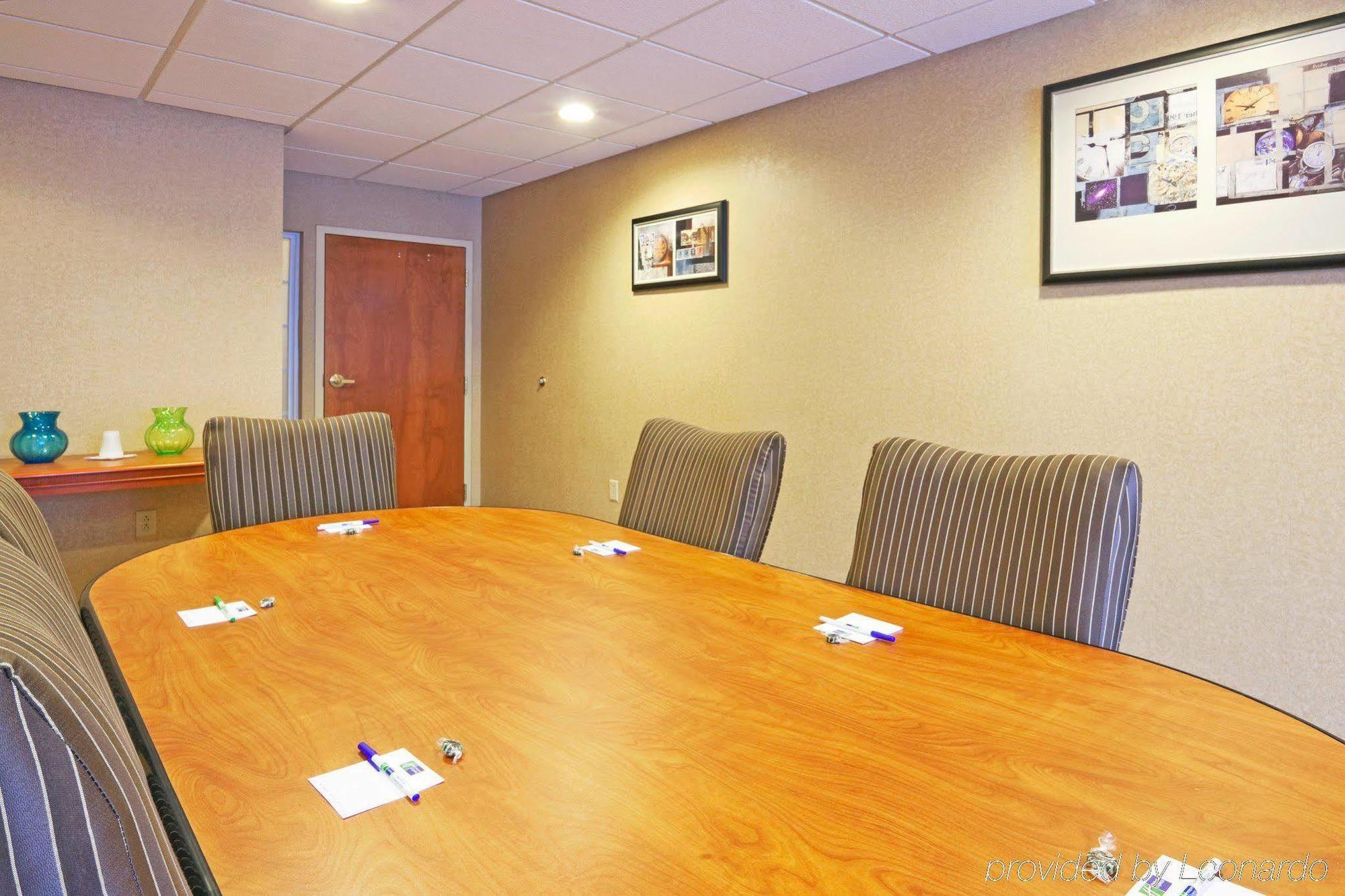Holiday Inn Express Hotel & Suites Boston - Marlboro By Ihg Hudson Exterior photo